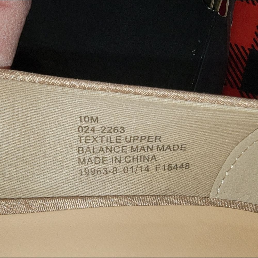 #240 Liz Claiborne peep toe tan colored wedges - Size: 10M - Picture 4 of 8